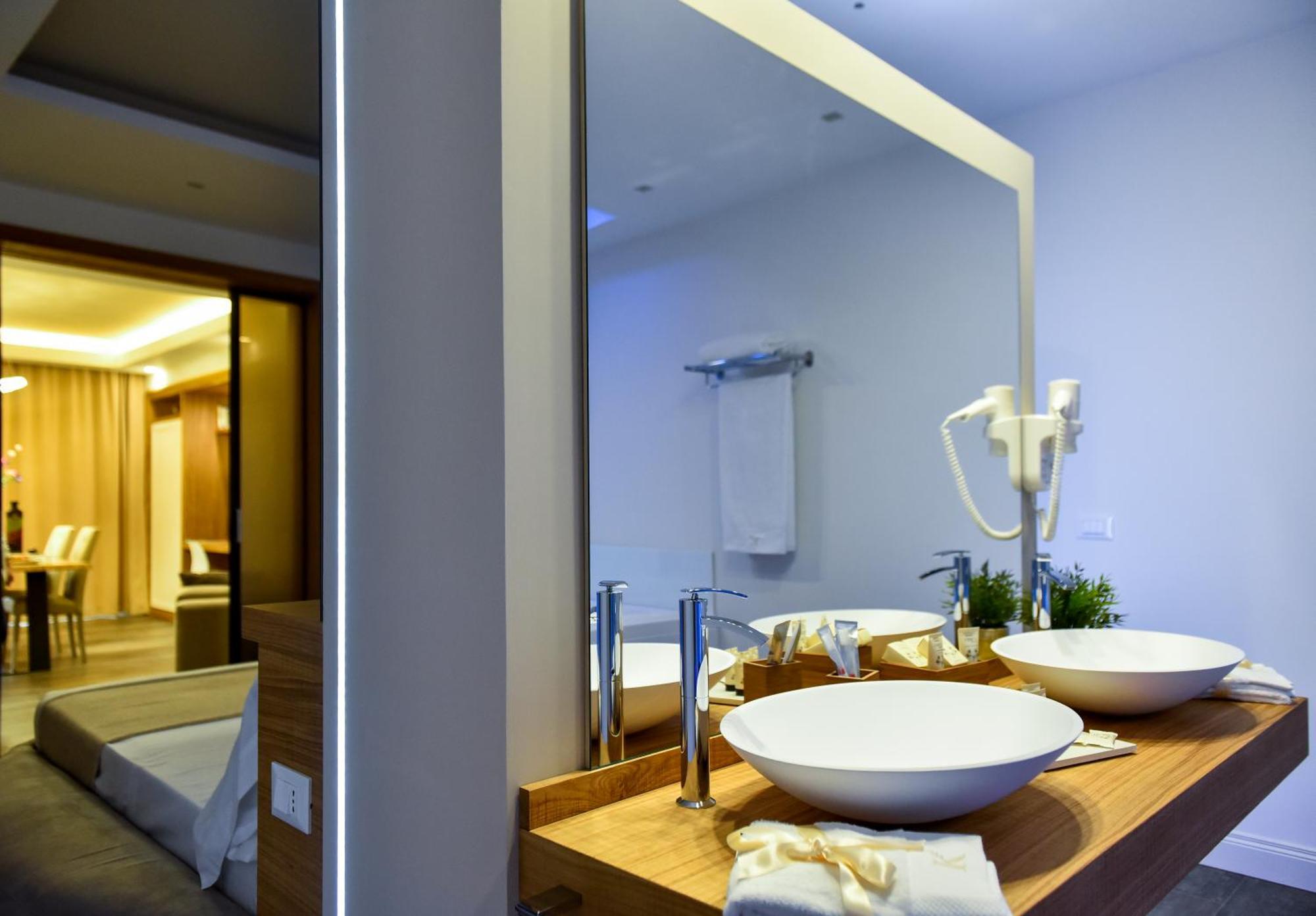 Kete Deluxe Rooms Marina di Palma Bilik gambar